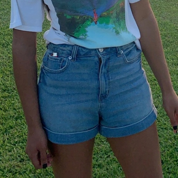 American Eagle “AE Stretch Denim Mom Shorts” - Picture 6 of 6